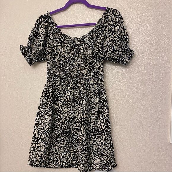 H&M puff sleeve off shoulder summer Dress black white print smocked S - Picture 2 of 8